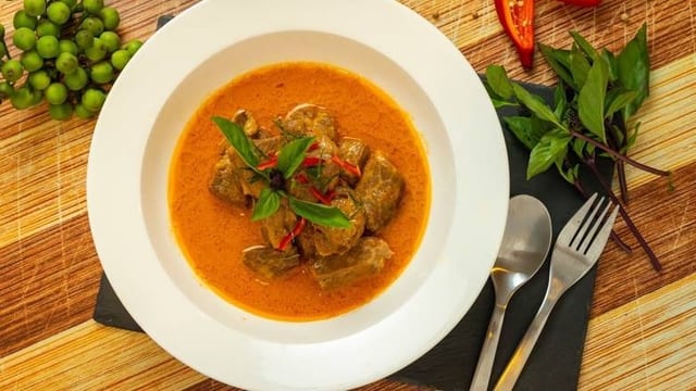 (L) Panang Curry.